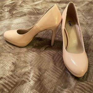 Fioni Nude high heals
